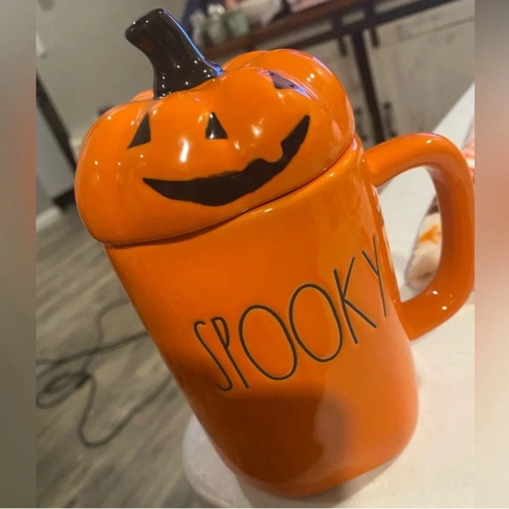 Rae Dunn Pumpkin Top Mug!